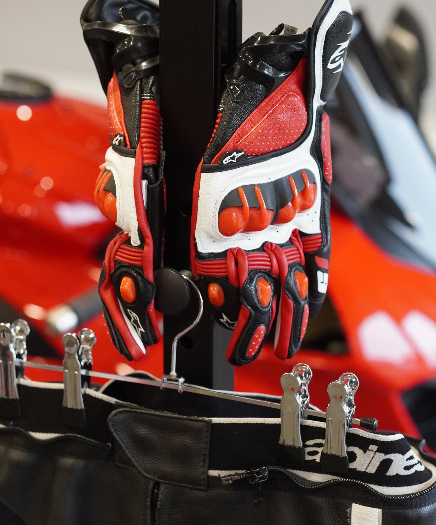 Ritaro Titan - Die Premium Motorrad Garderobe!